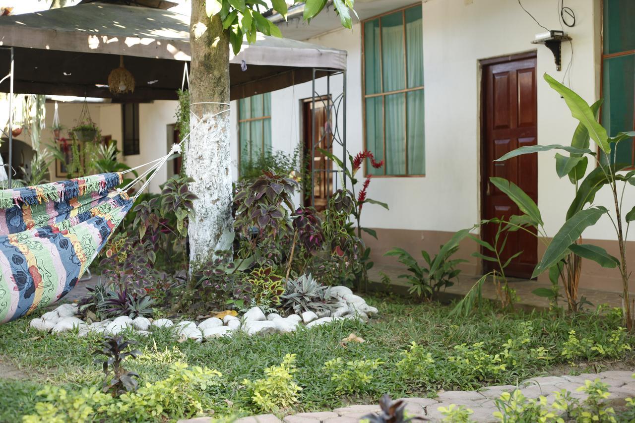 Backpacker Kitara House Hotel Tarapoto Buitenkant foto