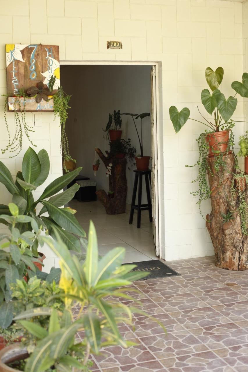 Backpacker Kitara House Hotel Tarapoto Buitenkant foto